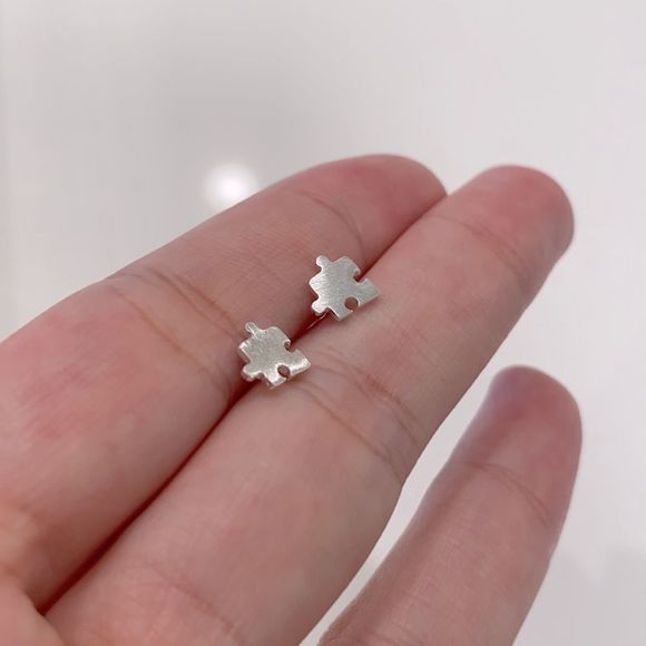 925 Sterling Silver Puzzle Stud Earrings - Picture 3 of 3